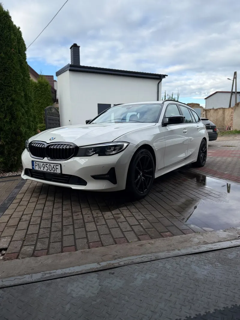BMW G21 318D