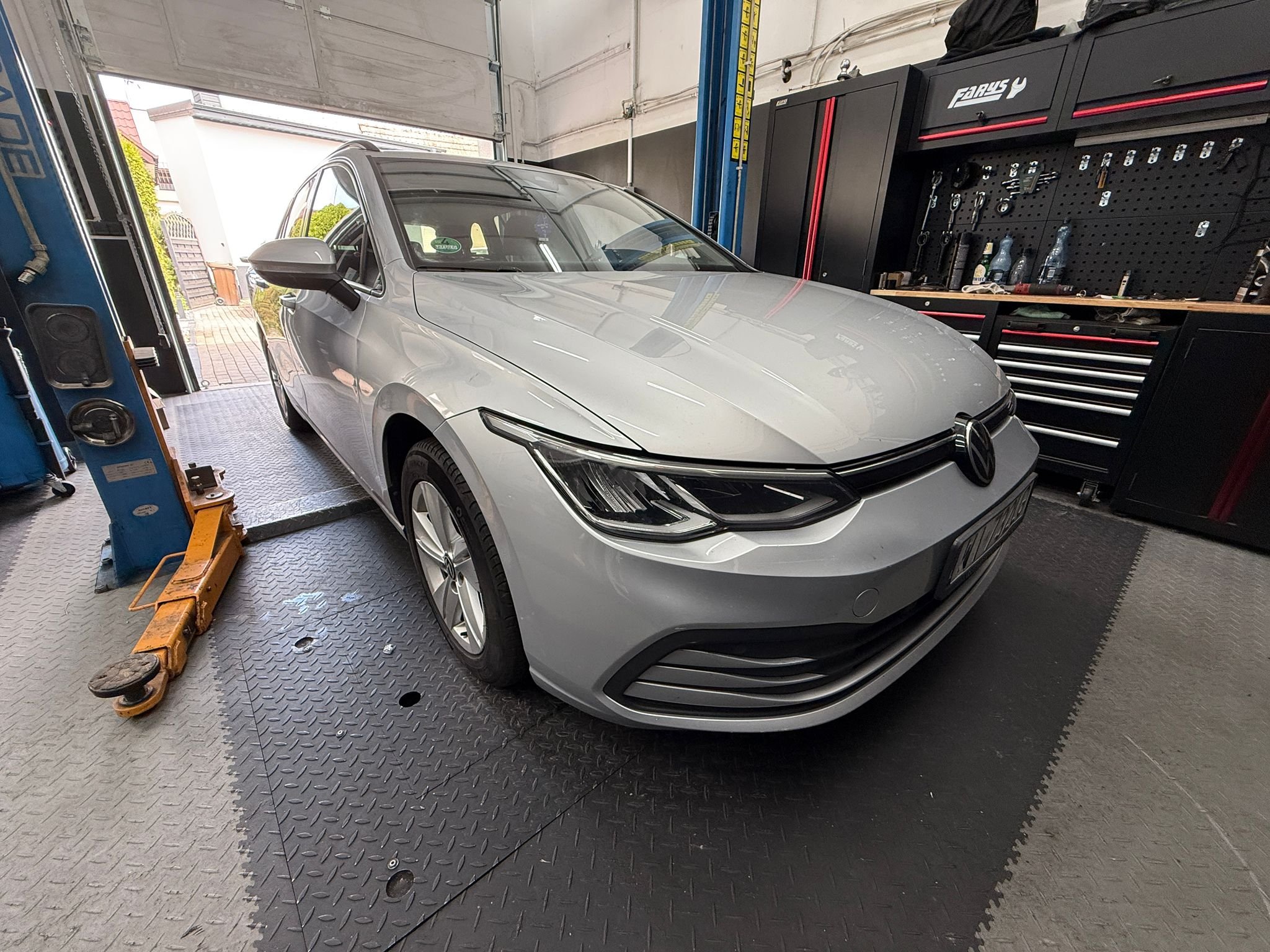 VOLKSWAGEN GOLF 8 – 2.0 TDI 115KM I 300NM – CHIPTUNING